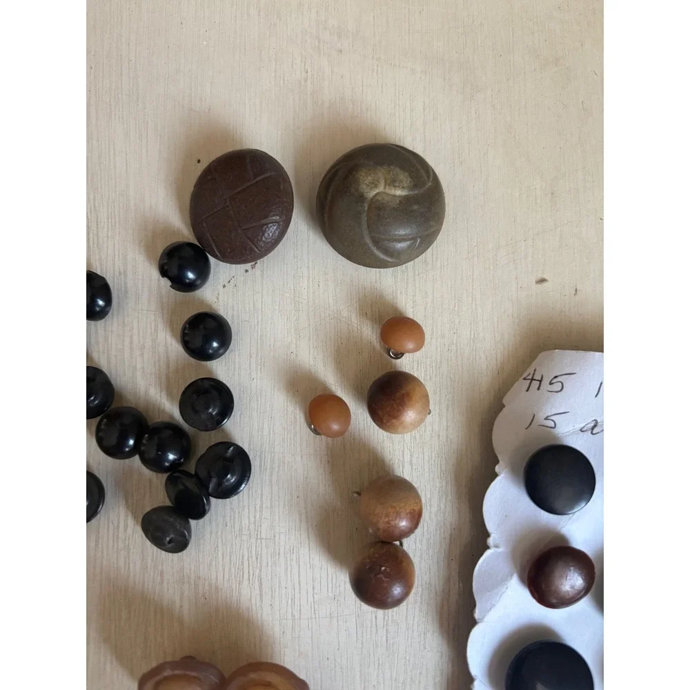 Vintage Assorted Button Lot Mixed Sizes Colors Styles Sewing Crafting‎ Notions
